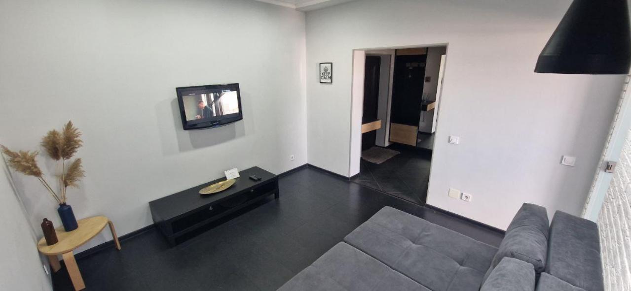 Modern Apartment In The Center Of Town Chişinău Extérieur photo