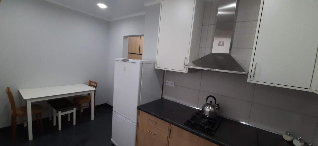 Modern Apartment In The Center Of Town Chişinău Extérieur photo